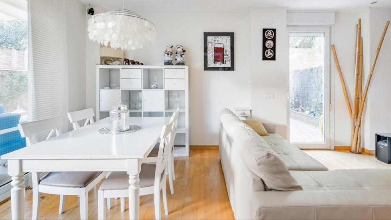 Bonito Duplex Con Piscina En Barcelona&Playa Apartment Tiana Ngoại thất bức ảnh