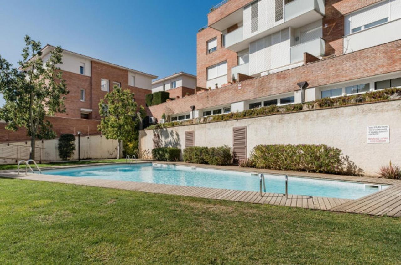 Bonito Duplex Con Piscina En Barcelona&Playa Apartment Tiana Ngoại thất bức ảnh